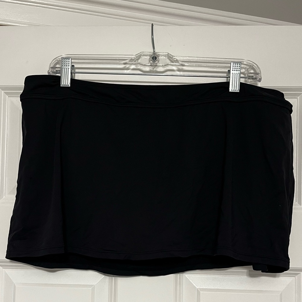 Liz Claiborne swim skirt, black, size xl